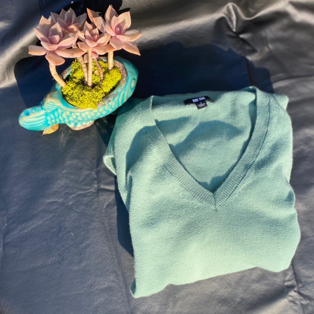 Green Uniqlo V-neck Sweater